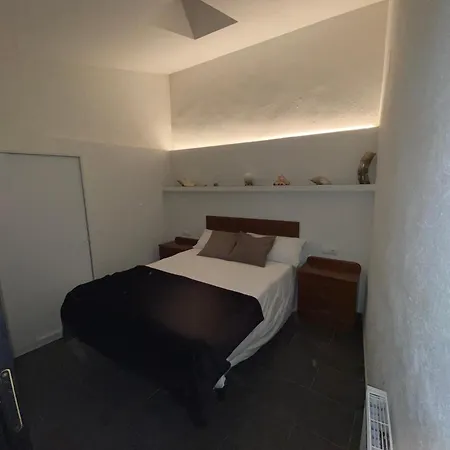 En Apartment *